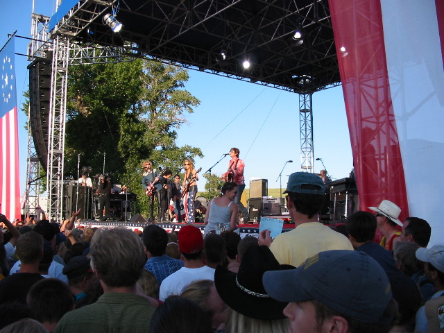 Sheryl Crow at 4th of July Concert (next 5 pics)